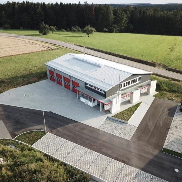 Das Gerätehaus aus der Luft – auf Instagram ansehen